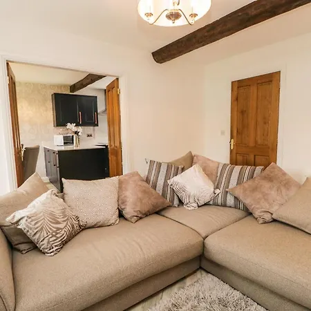 Semesterbostad Bella *